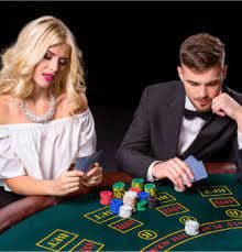 Kartu dan suasana dealer di sohotogel